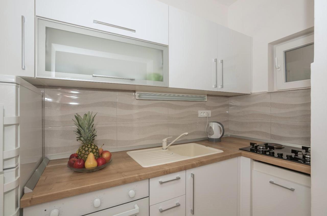 Apartman Pinto Makarska Zewnętrze zdjęcie
