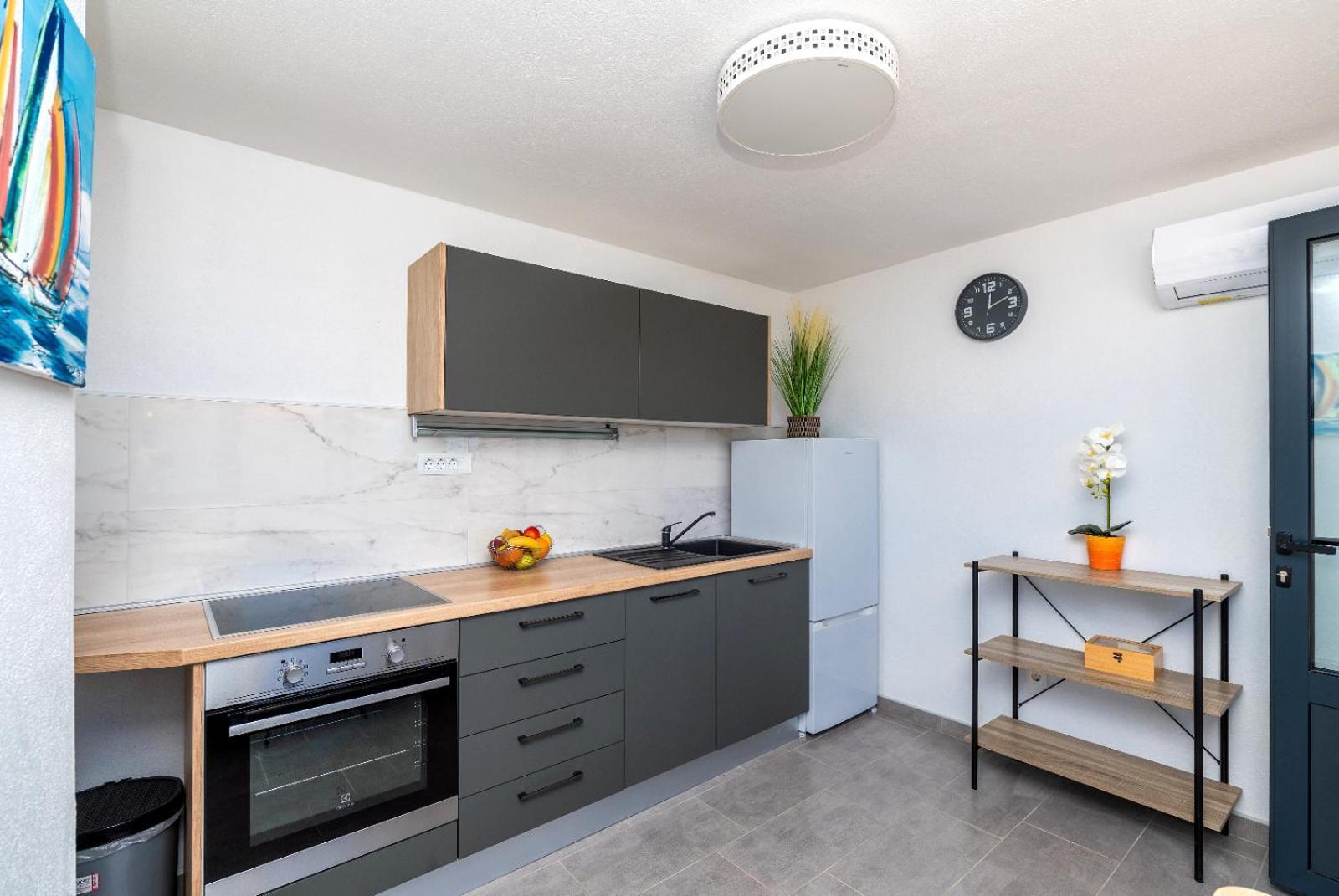 Apartman Pinto Makarska Zewnętrze zdjęcie